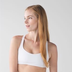Lululemon Women’s White Sports Bra size 0/2